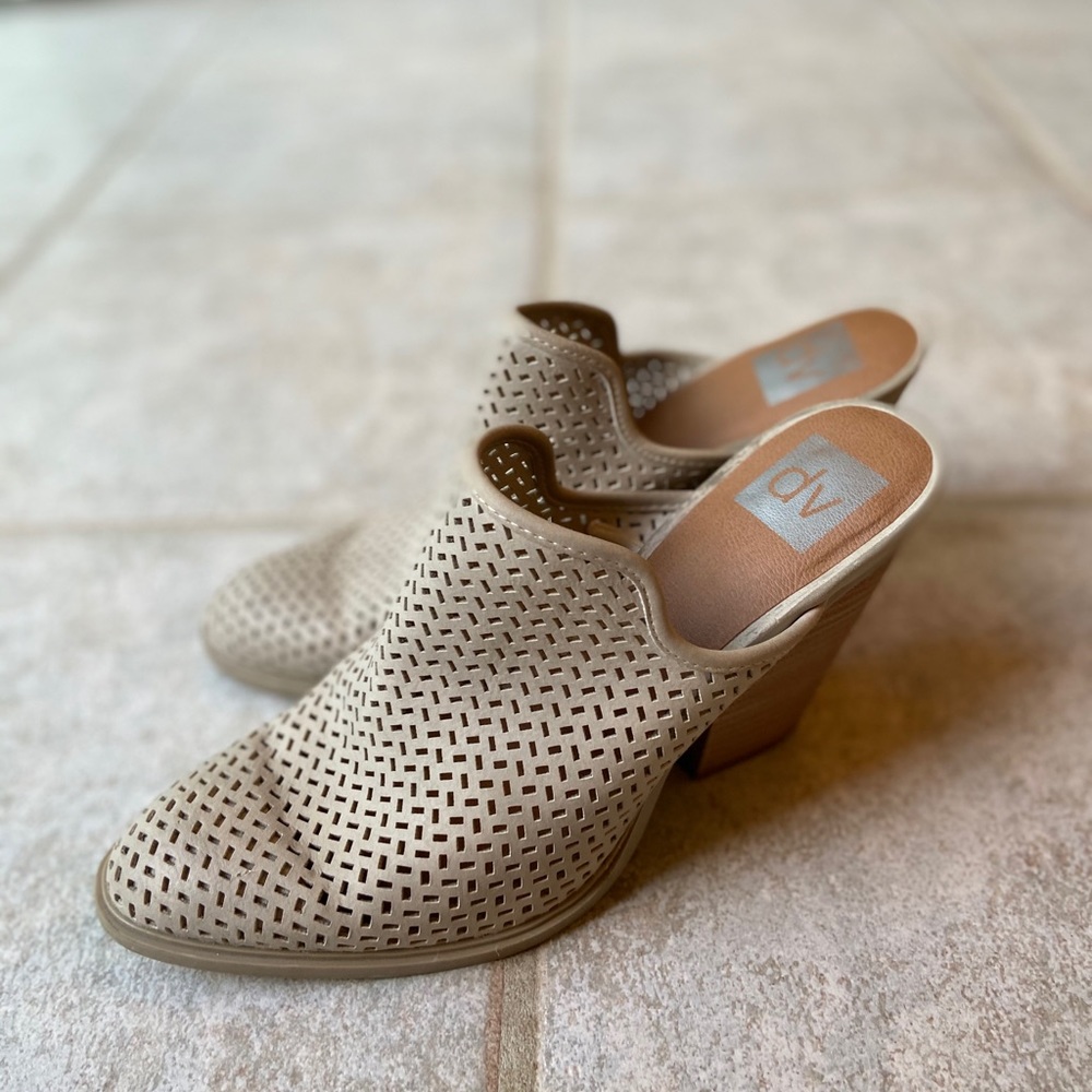 Light beige mules